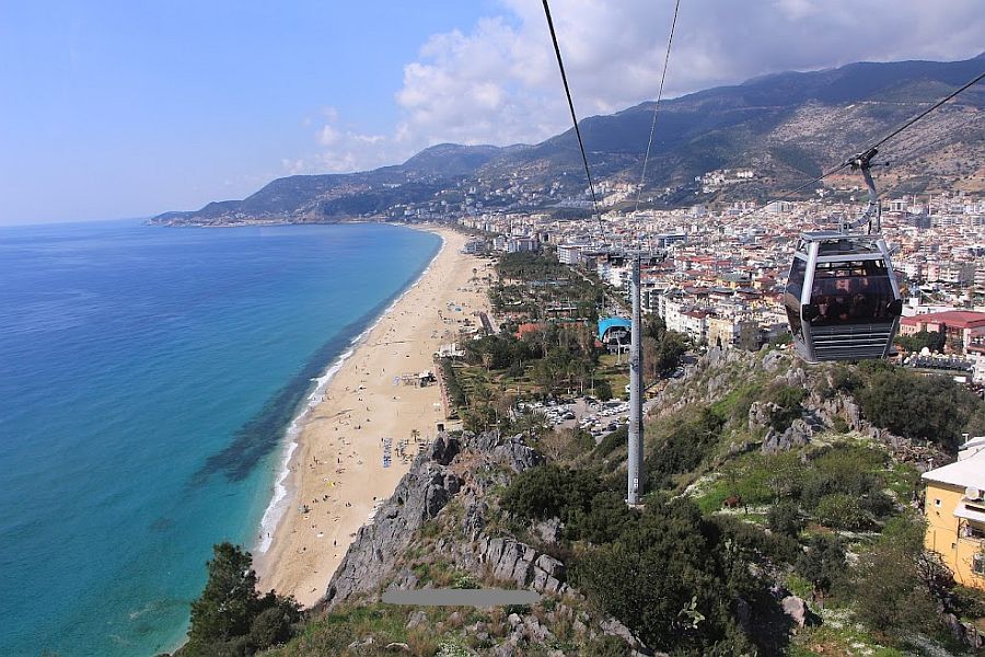 Private Alanya City Tour with Cable Car and Lunch at Dim River