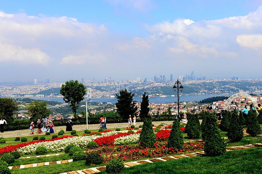 Highlights of Two Continents with Bosphorus Cruise Full Day