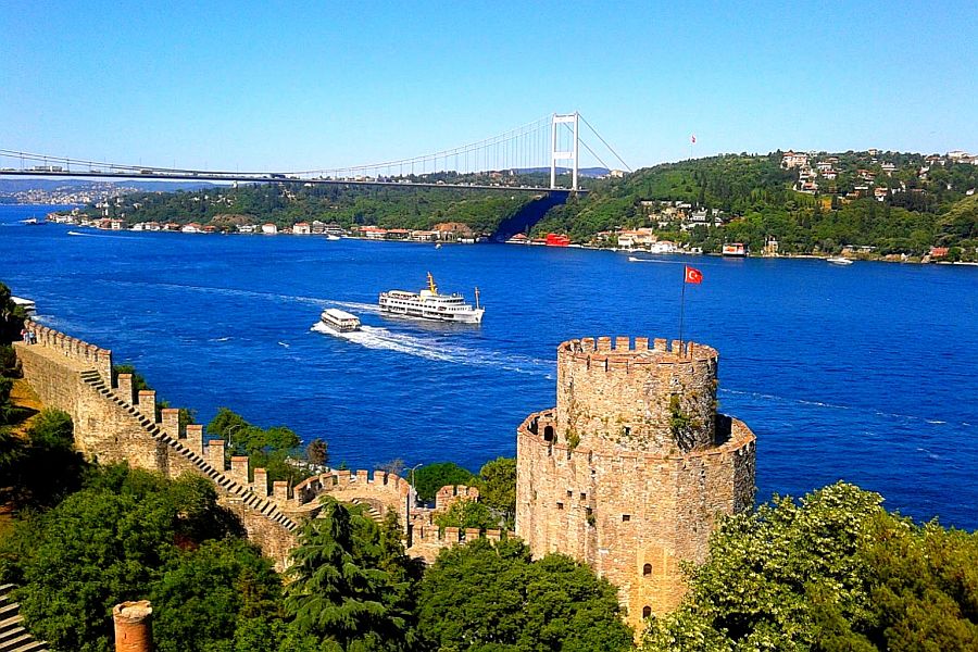 Bosphorus Cruise Boat 3 Hours Morning Tour