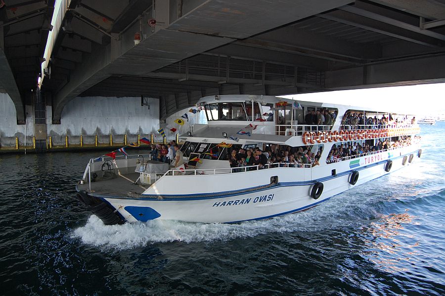 Bosphorus Cruise Boat 3 Hours Morning Tour
