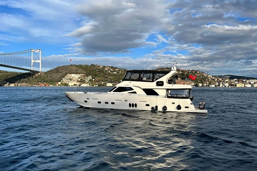 Bosphorus Cruise on Luxury Motor Yacht up to 20 Person