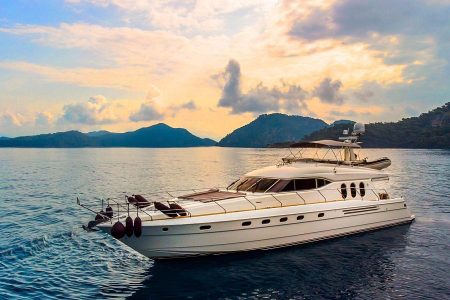 Private Bosphorus Cruise on Luxury Motor Yacht up to 10 Person