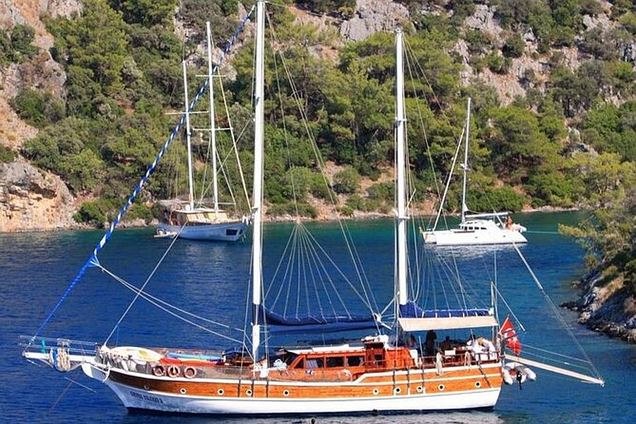 Relax Boat Tour to the Scenic Bays of Kemer from Antalya
