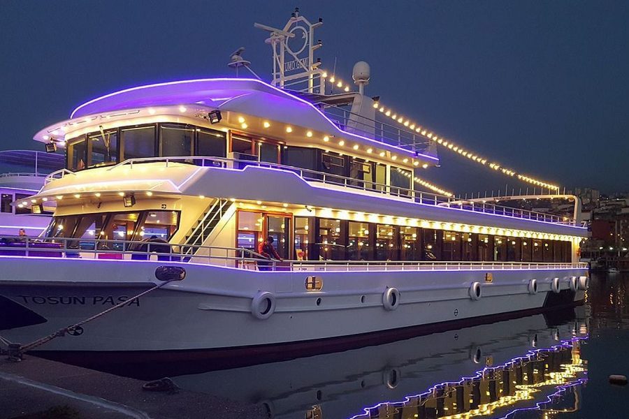 Bosphorus Dinner Cruise and Turkish Night Show